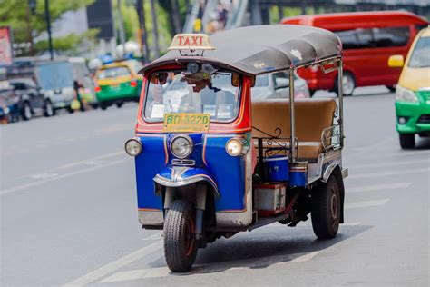 tuktuk .